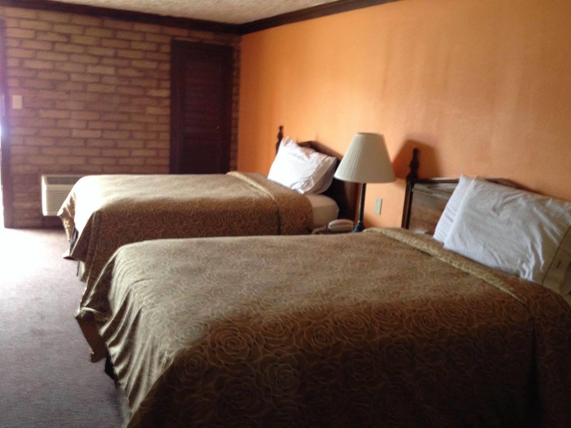 Red Roof Inn Monroe Kültér fotó